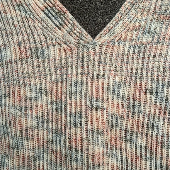 Knot sweater - Picture 3 of 8